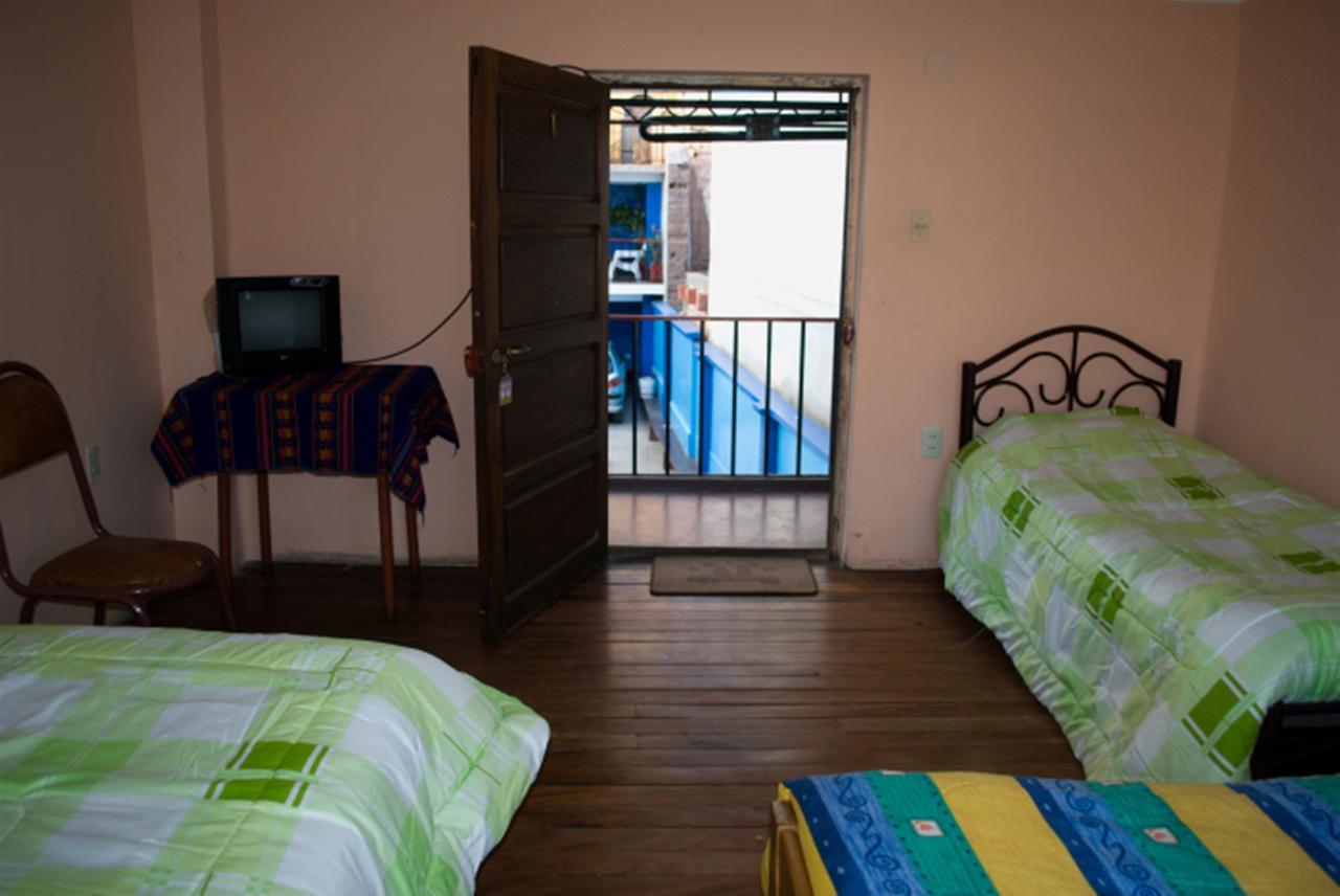 Hostal Florencia Copacabana  Chambre photo