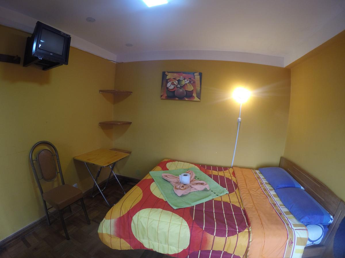 Hostal Florencia Copacabana  Extérieur photo
